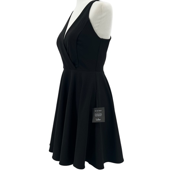 NWT LuLus Black Wonder Whirl Black Twist Back V-neck Skater Dress Women's Size S - Picture 9 of 16